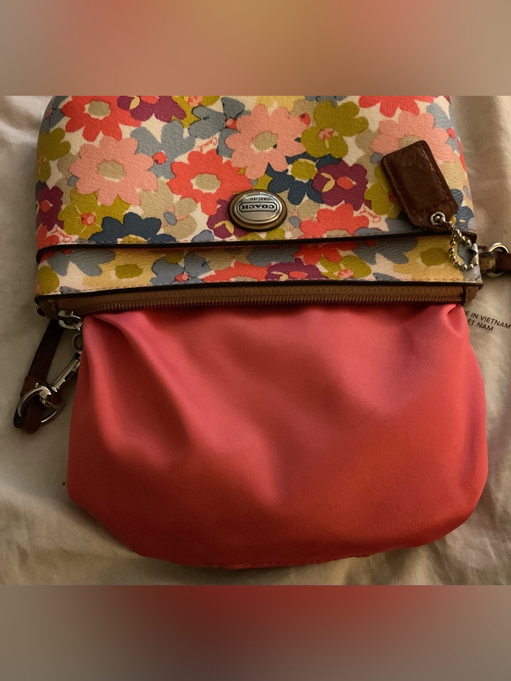 COACH Rare Retired Floral Print L Wristlet Medallion&Hang Tag Pink Satin Lining - Picture 12 of 15